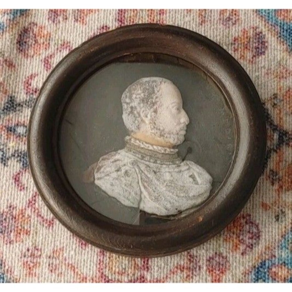 Antique : Mid-1800s Cameo Portrait Inscribed "De' Medici" READ/SEE all PICS